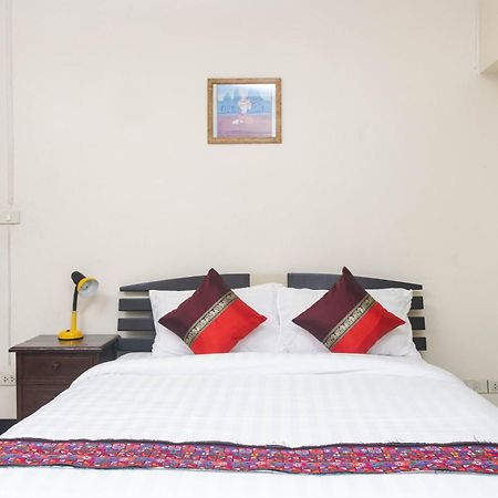 Hotel Sripoom House 1 à Chiang Mai Extérieur photo