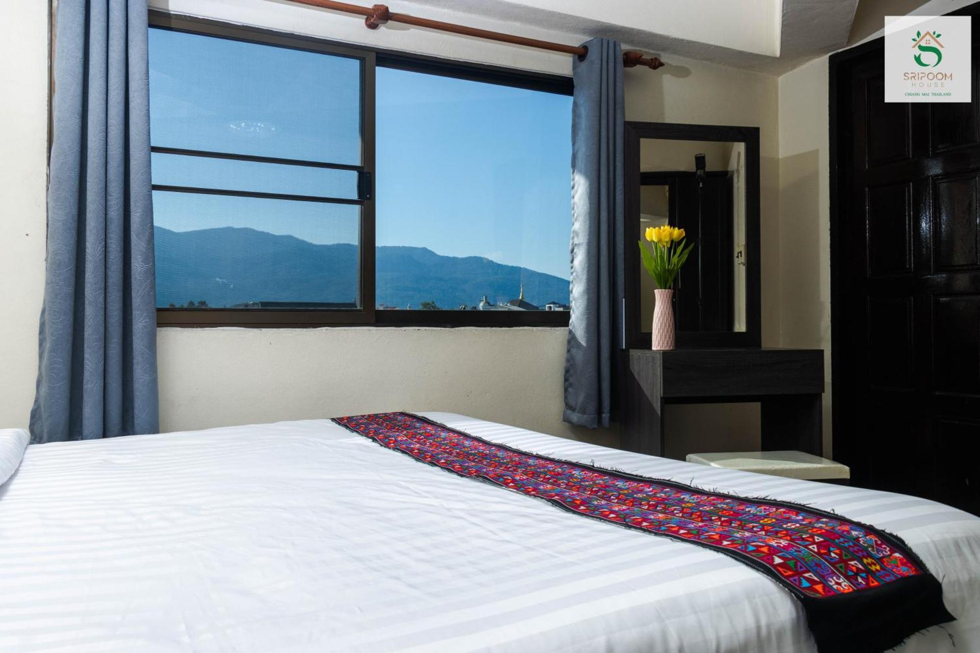 Hotel Sripoom House 1 à Chiang Mai Extérieur photo
