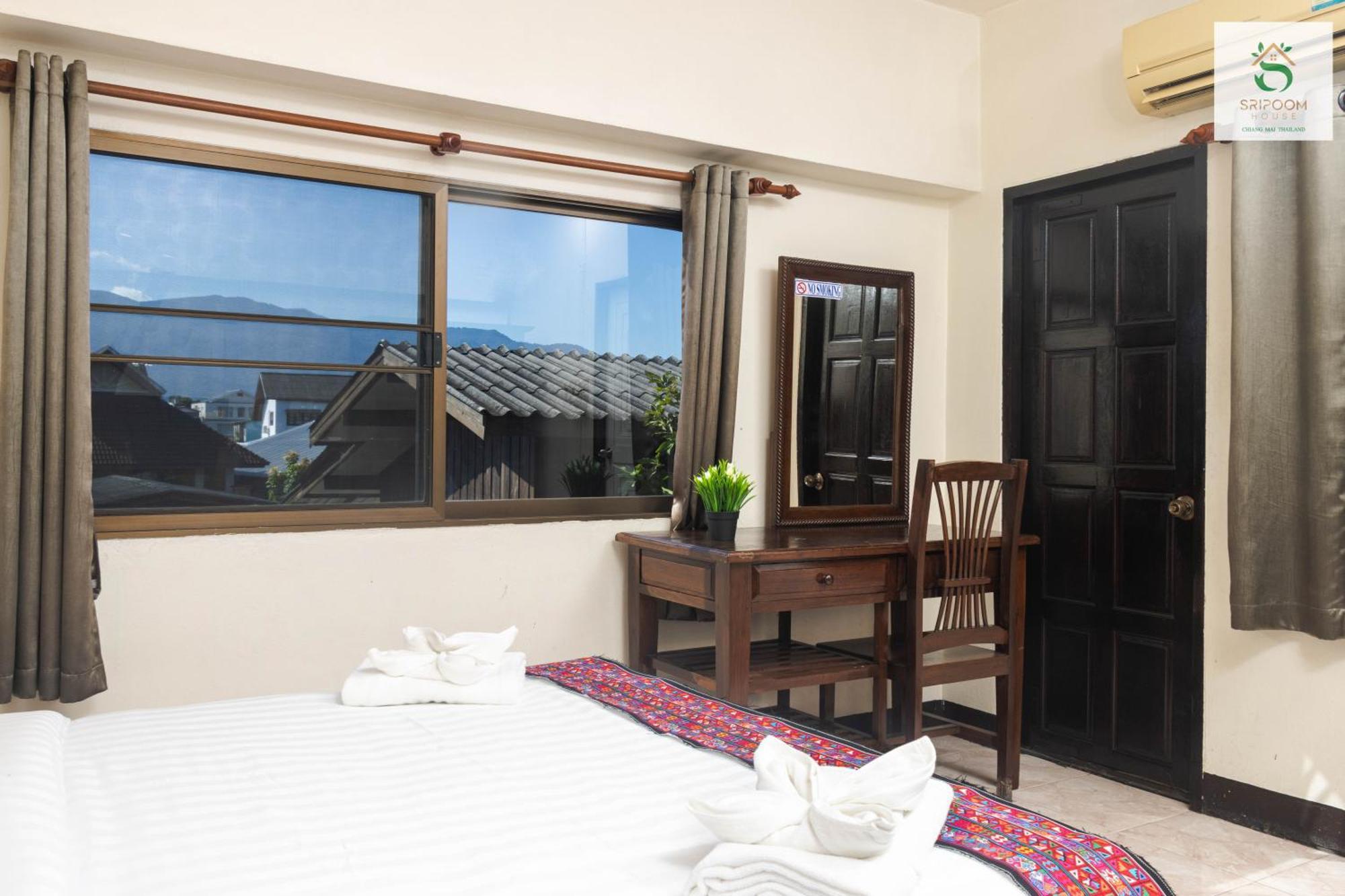 Hotel Sripoom House 1 à Chiang Mai Extérieur photo